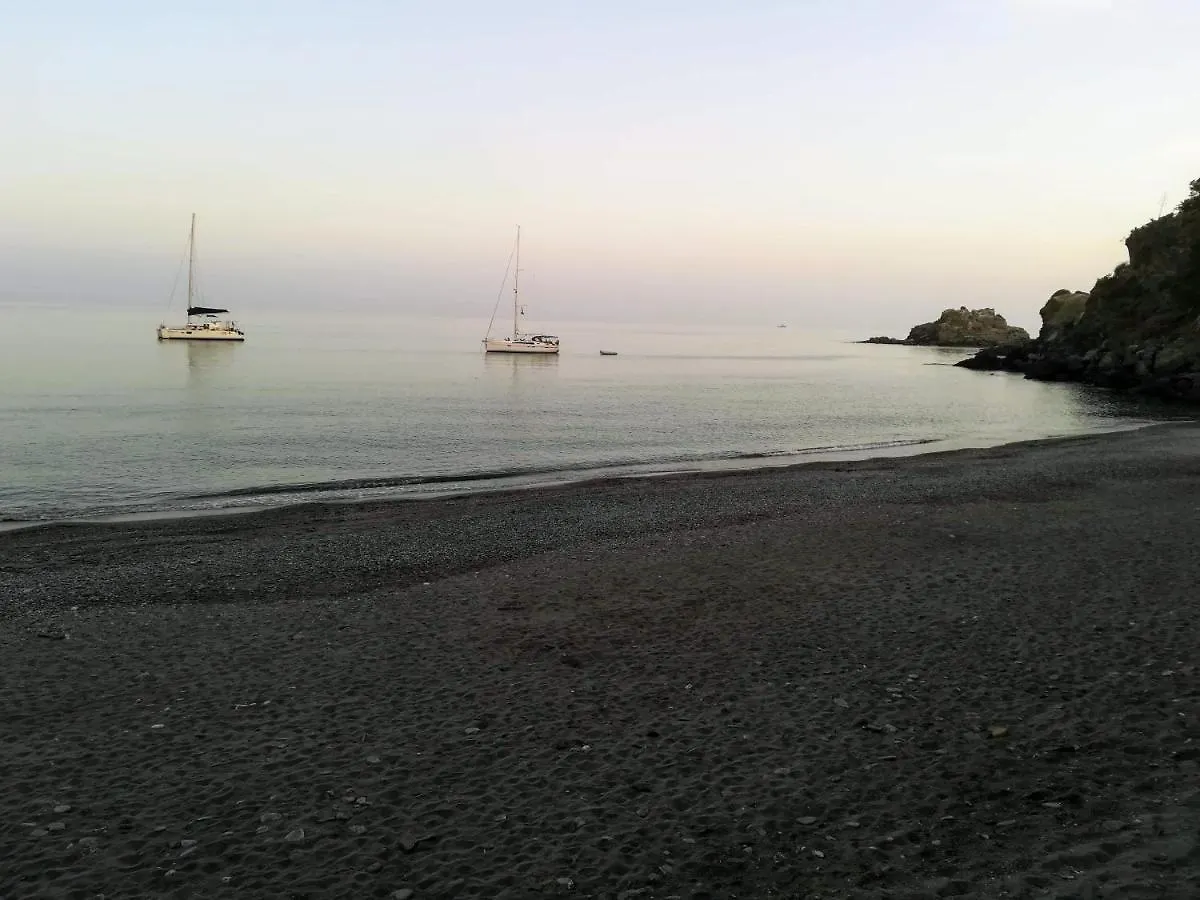 Almuñécar At The Center & Very Close To The Paseo Beach, With Double Garage, Renovated And Fully Equipped Apartment ספרד