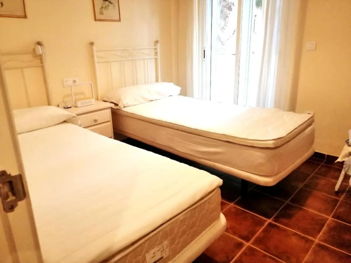 Apartment Center Paseo Beach Apartment: Renovated with Double Garage Almunecar